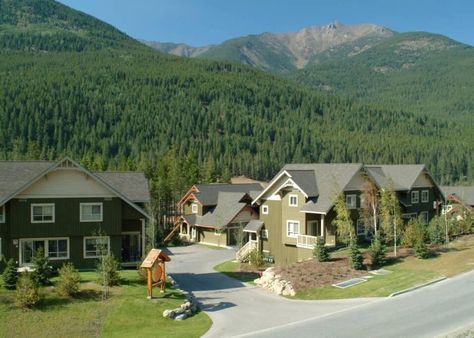 Aurora Townhomes By Stayin Panorama Dış mekan fotoğraf